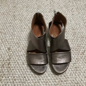 Bussola Metalic Sandals - size 37